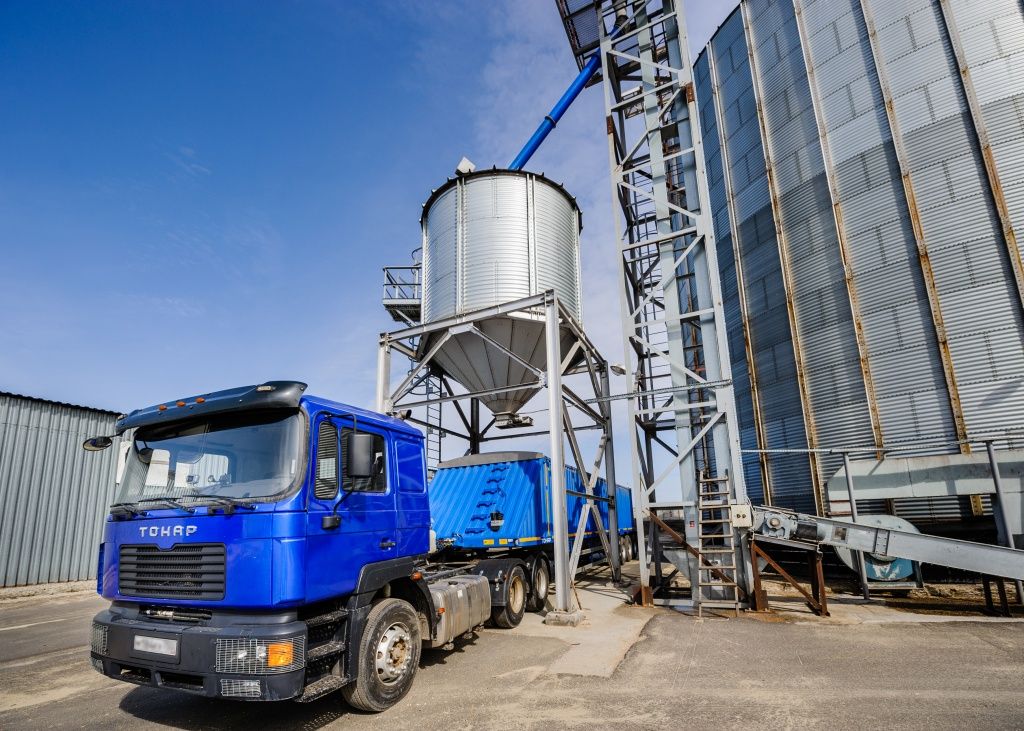 Полуприцеп зерновоз Тонар-9386 | GoodTruck