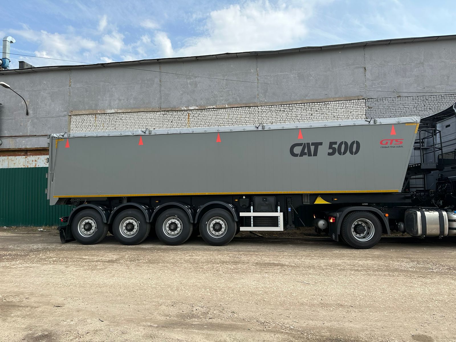 Алюминиевый полуприцеп зерновоз CAT500 49 334 | GoodTruck